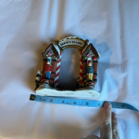 Santa’s village part of a holiday village set - Picture 3 of 9